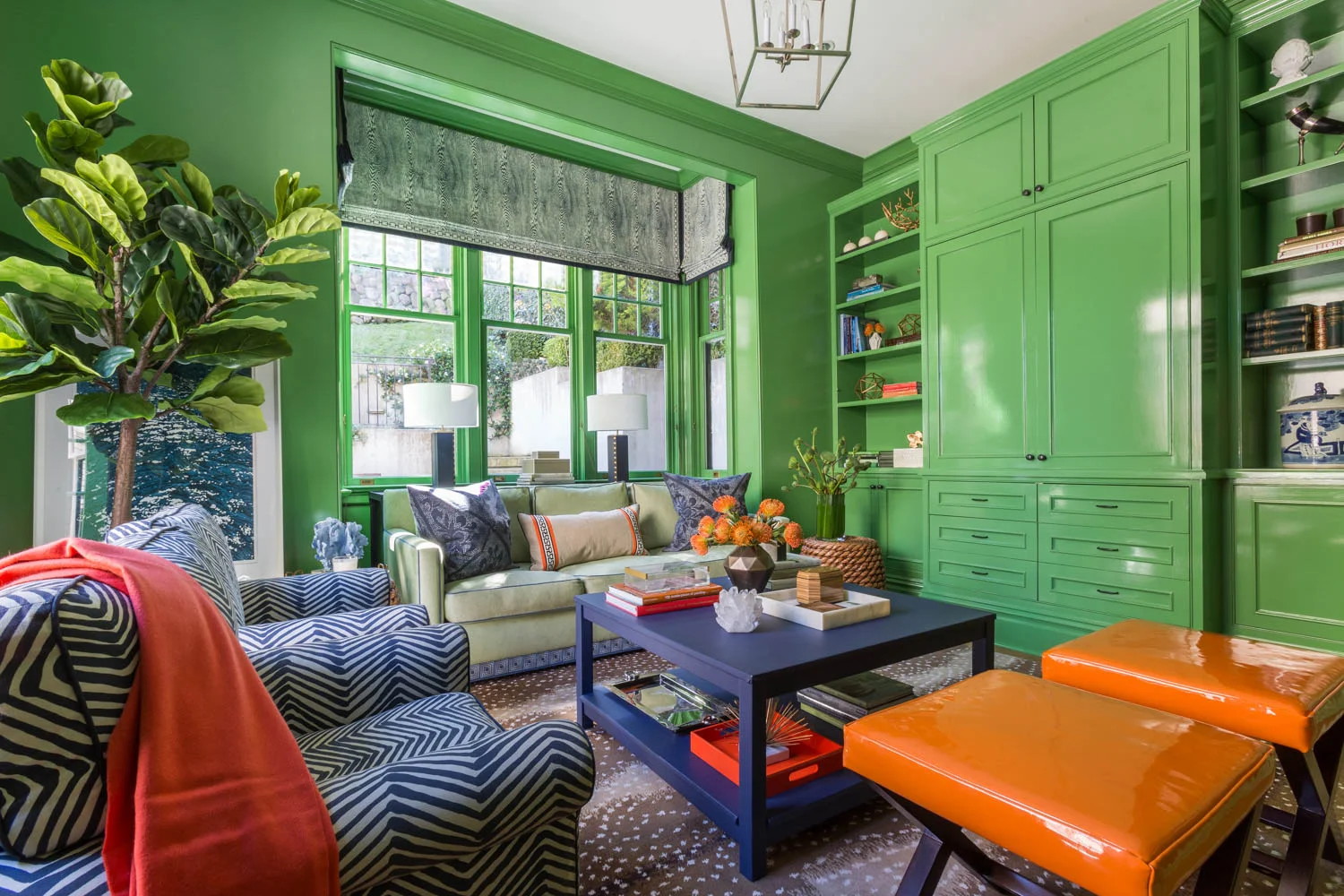 High-gloss wall paint